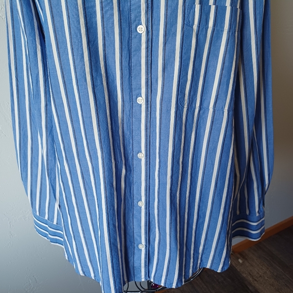 NWT a.n.a Blue and White Stripe Button-down Shirt - Picture 5 of 9